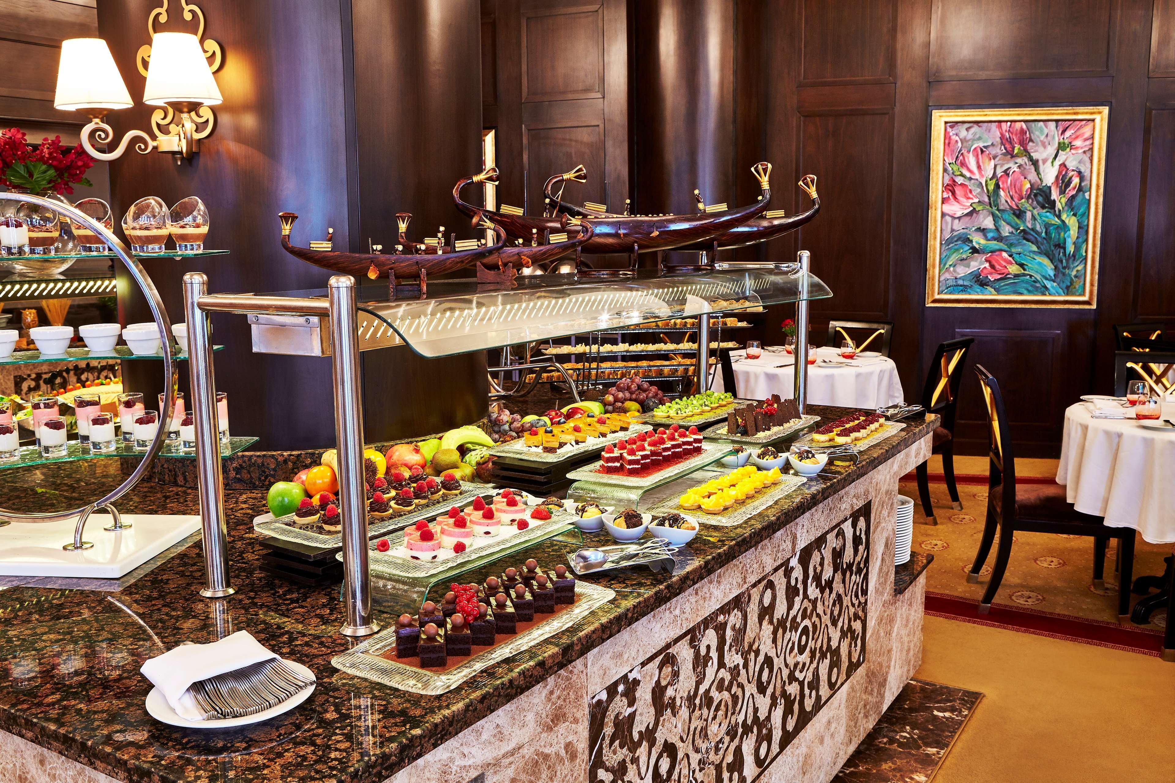 Royal Maxim Palace Kempinski Hotel 5*