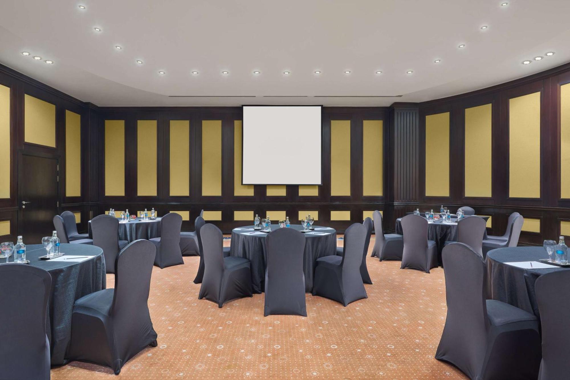 Royal Maxim Palace Kempinski 5*