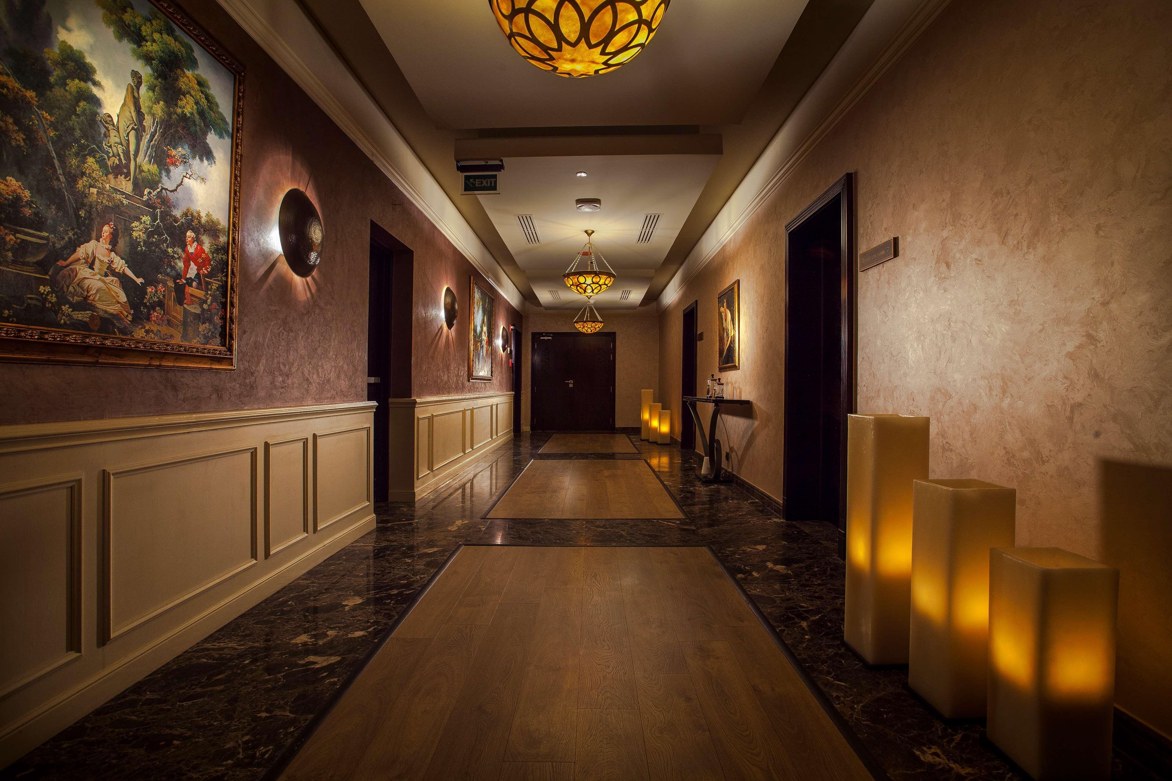 Royal Maxim Palace Kempinski Hotel