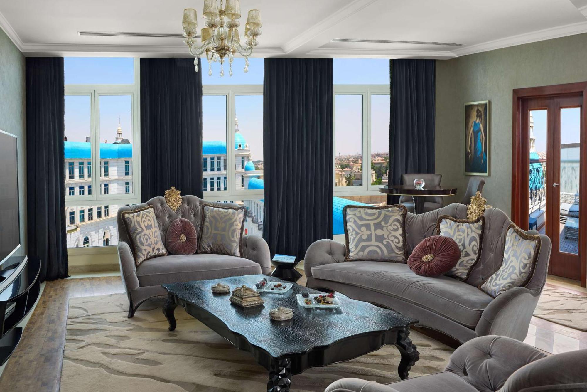 Royal Maxim Palace Kempinski Hotel
